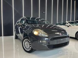 Grigio Usata 2014 Fiat Punto Lounge Due volumi | 5900 € (Buon prezzo)