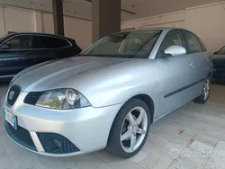 Argento Usata 2006 Seat Ibiza Stylance Tre volumi | 2290 € (Buon prezzo)
