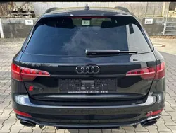 Usata 2023 Audi RS4 Competition Station wagon | 75.900 € (Buon prezzo)
