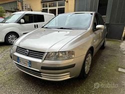 Grigio Usata 2002 Fiat Stilo Dynamic Tre volumi | 2990 € (Buon prezzo)