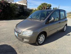 Grigio Usata 2009 Fiat Multipla Monovolume | 4499 € (Molto cara)