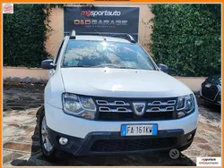 Bianco Usata 2015 Dacia Duster Lauréate SUV | 7990 € (Buon prezzo)