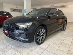 Nero Usata 2021 Audi Q8 S-Line SUV | 62.500 € (Cara)