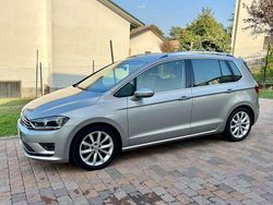 Usata 2016 VW Golf Sportsvan Highline Monovolume | 13.500 € (Cara)