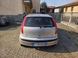 Argento Usata 2003 Fiat Punto Feel Tre volumi | 2200 € (Buon prezzo)