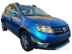 Blu Usata 2016 Dacia Sandero Stepway Tre volumi | 7250 € (Buon prezzo)