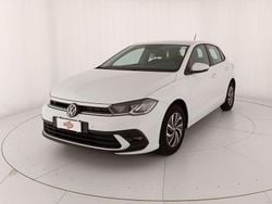 Pure white Usata 2022 VW Polo Life Tre volumi | 15.900 € (Buon prezzo)