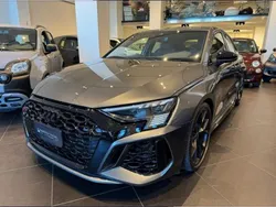 Grigio Usata 2022 Audi RS3 Ambiente Due volumi | 59.900 € (Buon prezzo)
