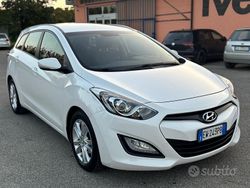 Usata 2015 Hyundai i30 Style Tre volumi | 6490 € (Buon prezzo)