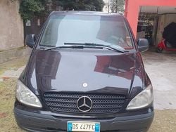Nero Usata 2008 Mercedes Vito Tre volumi | 6200 €