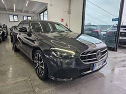 Grigio Usata 2021 Mercedes E220 Premium Plus Tre volumi | 34.900 € (Buon prezzo)