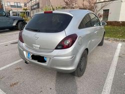 Argento Usata 2008 Opel Corsa Sport Tre volumi | 2150 € (Ottimo prezzo)