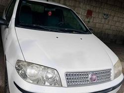 Bianco Usata 2009 Fiat Punto Due volumi | 2500 € (Molto cara)