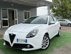 Bianco Usata 2018 Alfa Romeo Giulietta Super Due volumi | 9499 € (Ottimo prezzo)