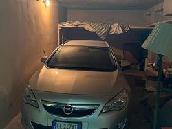 Usata 2010 Opel Astra Station wagon | 4500 € (Molto cara)