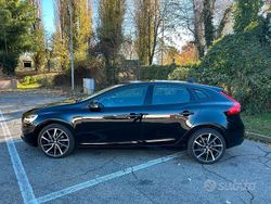 Nero Usata 2019 Volvo V40 Tre volumi | 13.900 € (Cara)