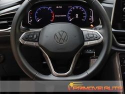 Nero metallizzato Usata 2023 VW T-Roc Style SUV | 30.700 € (Molto cara)