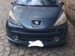 Usata 2007 Peugeot 207 Tre volumi | 2000 € (Ottimo prezzo)