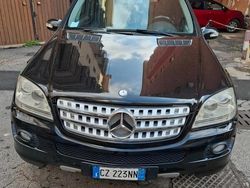 Nero Usata 2006 Mercedes ML320 SUV | 5900 € (Buon prezzo)