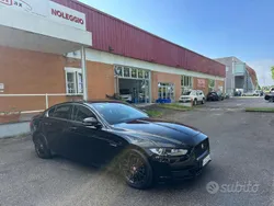 Nero Usata 2015 Jaguar XE R-Sport Tre volumi | 11.500 € (Molto cara)