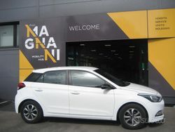 Bianco Usata 2018 Hyundai i20 Comfort Due volumi | 8900 € (Buon prezzo)