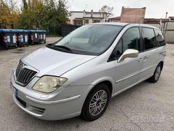 Grigio Usata 2008 Lancia Phedra Monovolume | 2550 € (Buon prezzo)