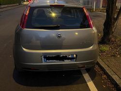 Grigio Usata 2007 Fiat Grande Punto Due volumi | 3700 € (Cara)