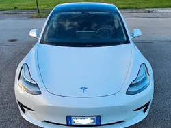 Usata 2020 Tesla Model 3 Standard Range Tre volumi | 22.900 € (Buon prezzo)