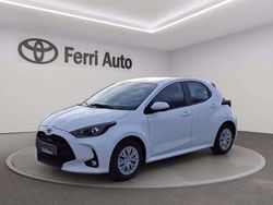 Bianco Usata 2023 Toyota Yaris Active Tre volumi | 14.400 € (Buon prezzo)