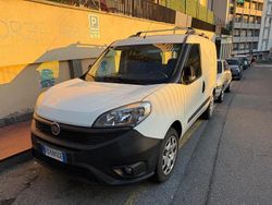 Bianco Usata 2017 Fiat Doblò Monovolume | 6800 € (Buon prezzo)