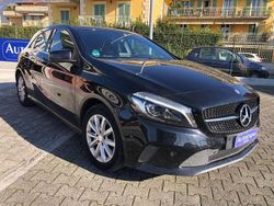 Nero Usata 2015 Mercedes A180 Tre volumi | 13.900 € (Buon prezzo)