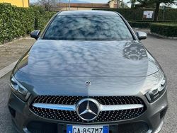 Grigio Usata 2020 Mercedes A180 Tre volumi | 25.000 € (Cara)