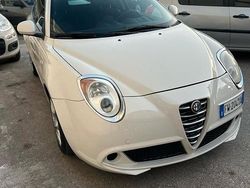 Bianco Usata 2009 Alfa Romeo MiTo Due volumi | 2900 € (Ottimo prezzo)