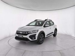 Bianco ghiaccio Usata 2025 Dacia Sandero Expression Tre volumi | 15.950 € (Buon prezzo)