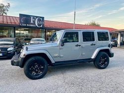 Grigio Usata 2015 Jeep Wrangler Unlimited Sahara SUV | 32.000 € (Molto cara)