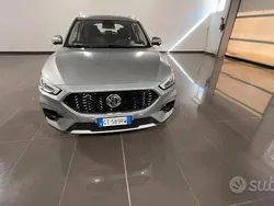 Argento Usata 2024 MG ZS Luxury Tre volumi | 14.490 € (Buon prezzo)