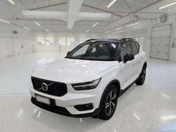 Bianco Usata 2018 Volvo XC40 R-Design SUV | 22.200 € (Buon prezzo)