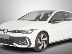 Pure white Usata 2024 VW Golf Style Coupé | 37.900 €
