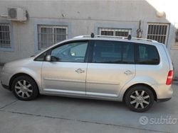 Grigio Usata 2004 VW Touran Trendline Monovolume | 3000 € (Buon prezzo)