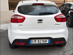 Bianco Usata 2012 Kia Rio Due volumi | 3500 €