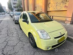 Giallo Usata 2004 Citroën C2 Due volumi | 1300 €