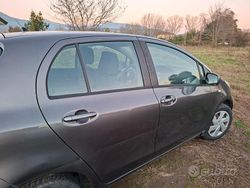 Grigio Usata 2007 Toyota Yaris Due volumi | 4000 €