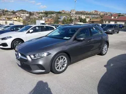 Grigio Usata 2019 Mercedes A160 Business Tre volumi | 19.500 € (Buon prezzo)