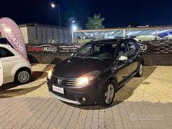 Grigio Usata 2012 Dacia Sandero Stepway Tre volumi | 5490 € (Buon prezzo)