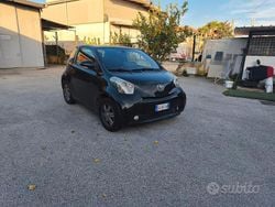 Nero Usata 2009 Toyota iQ Due volumi | 4400 €