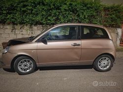 Usata 2006 Lancia Ypsilon Due volumi | 400 €