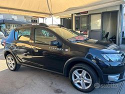 Nero Usata 2016 Dacia Sandero Stepway Due volumi | 5499 € (Ottimo prezzo)