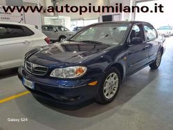 Blu/azzurro Usata 2000 Nissan Maxima Tre volumi | 4900 €
