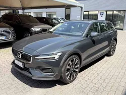 Grigio / metallizzato Usata 2019 Volvo V60 CC Station wagon | 26.900 € (Super prezzo)