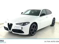 Bianco Nuova 2025 Alfa Romeo Giulia Veloce Tre volumi | 49.400 € (Buon prezzo)